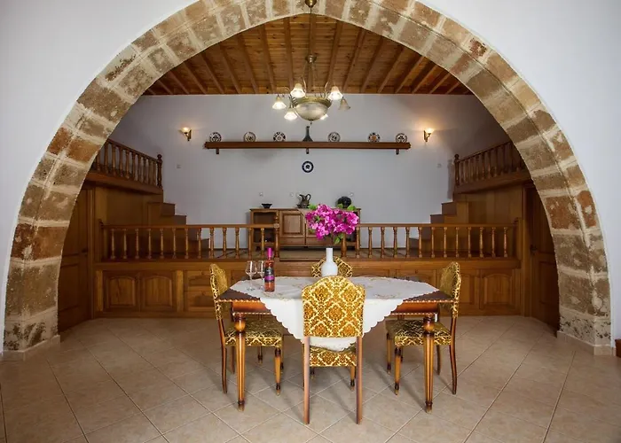 Socrates Traditional House بيت للعطل شاراكي