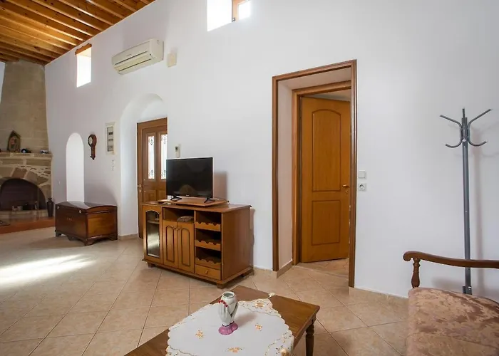 بيت للعطل Socrates Traditional House شاراكي