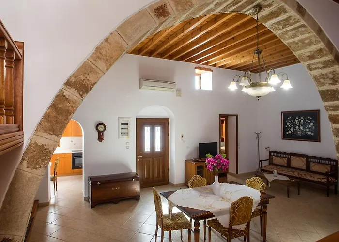 بيت للعطل Socrates Traditional House شاراكي