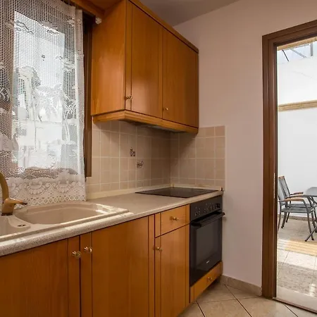 Vakantiehuis Socrates Traditional House Charaki